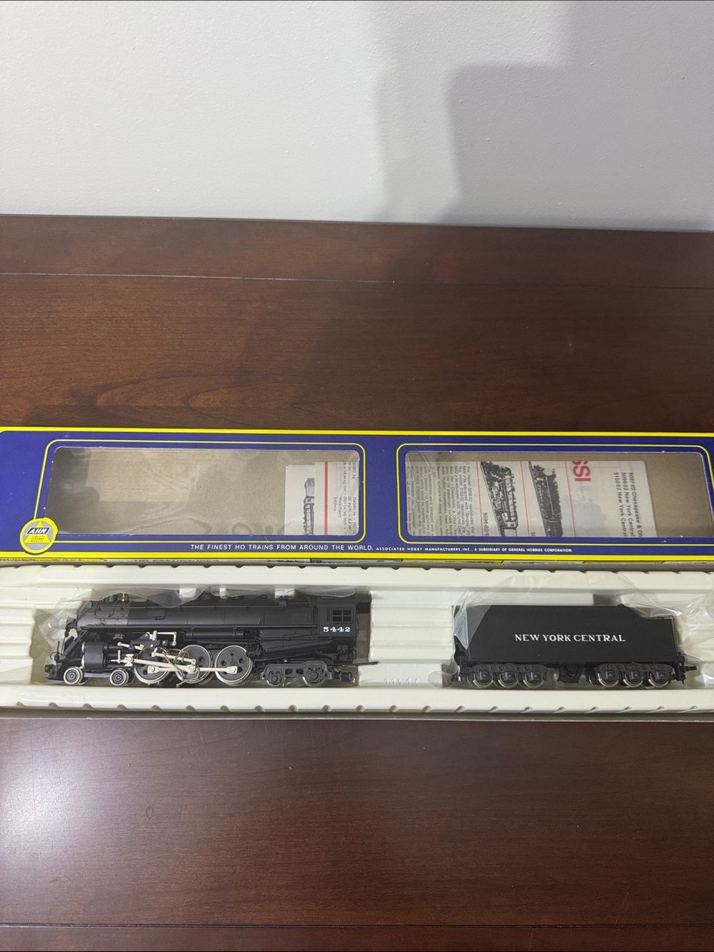 AHM New York Central 4-6-4 HO Scale Hudson Black Locomotive Train (NEW)
